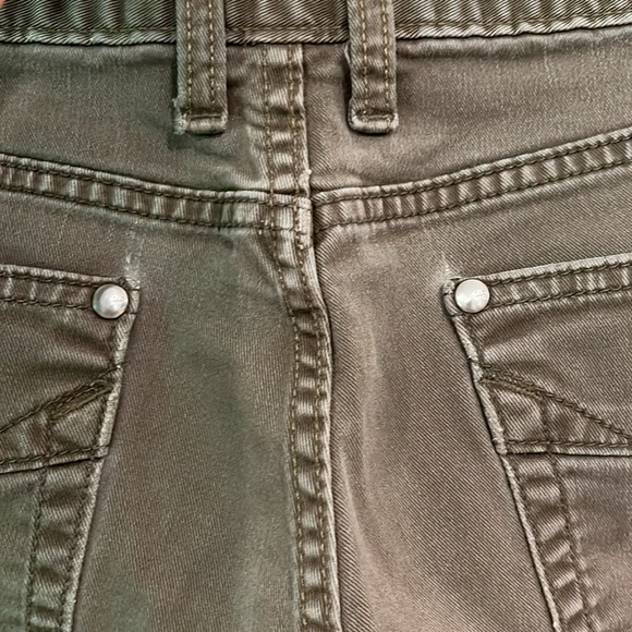 GAP Vintage Women’s 8 Regular Original Low Rise Gray Denim Crop Capri Jeans - Picture 8 of 9